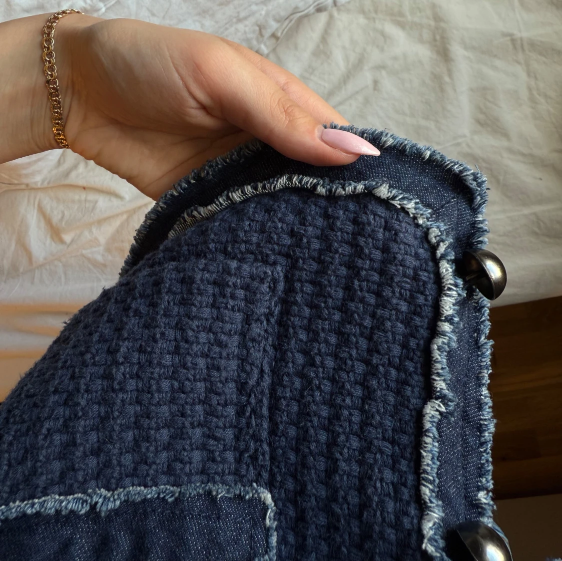 Stickad kofta med knappar - 3