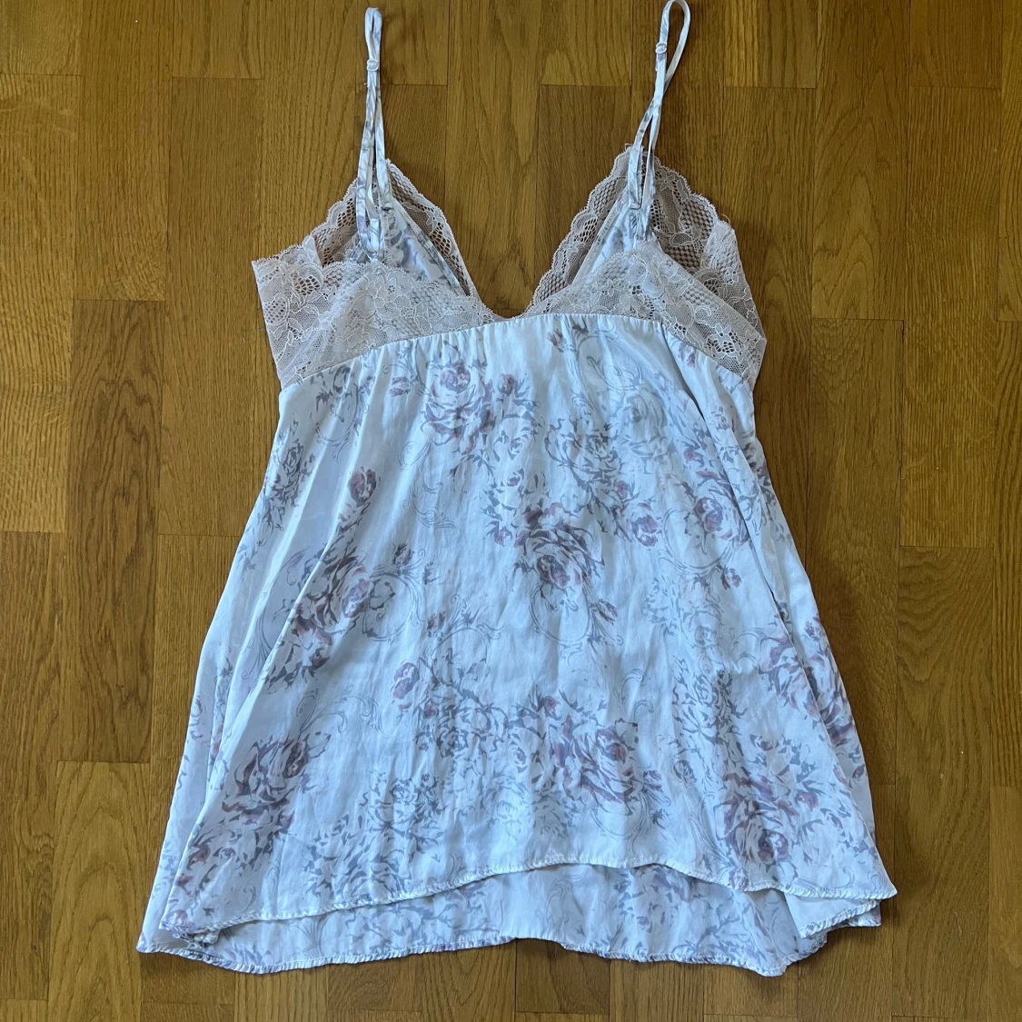 Blommig spetstopp från JJ's Benson - 1