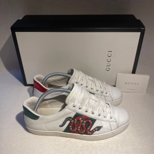 Gucci Ace - Gucci Ace Omrar | Skick 8/10 | Storlek 5,5us = 41eu | Medföljer: Box, kort | Äkta?: Ja | STEAL 🐍