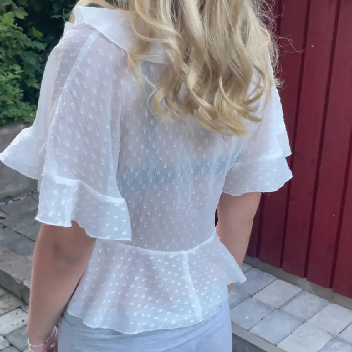 Vit volangblus från Zara - 2