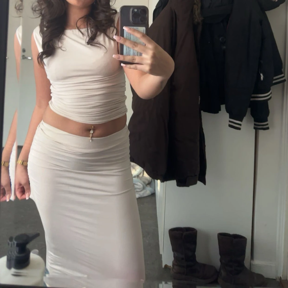 Beige långkjol med matchande topp - 2