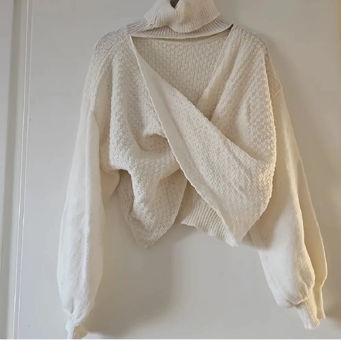 Vit omlott polotröja från SHEIN - 1