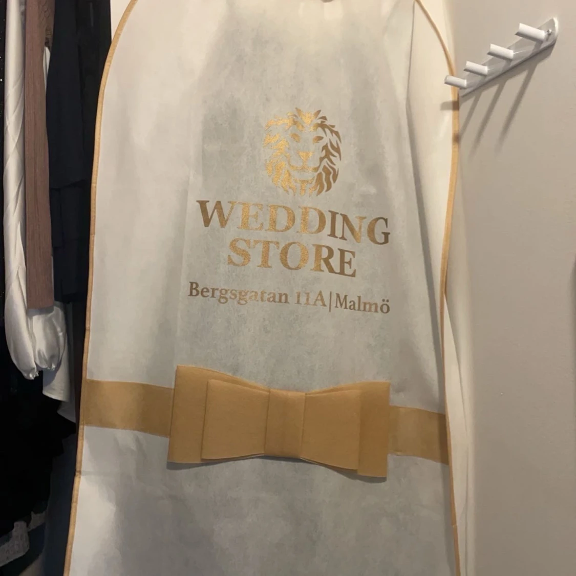 Mörkgrön axelbandslös långklänning - 2