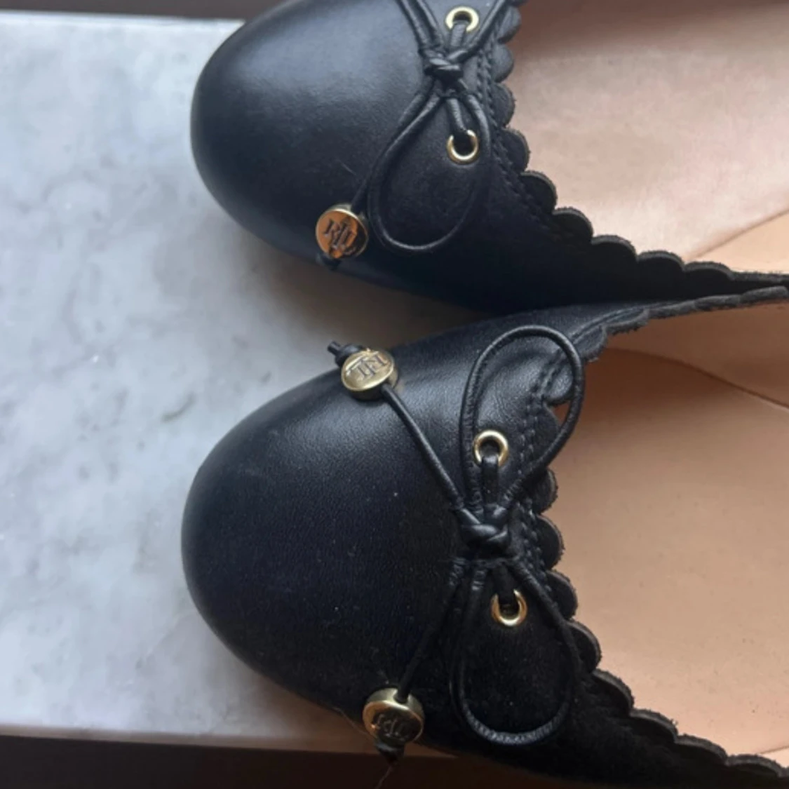 Svarta ballerinaskor från Lauren Ralph Lauren - 1