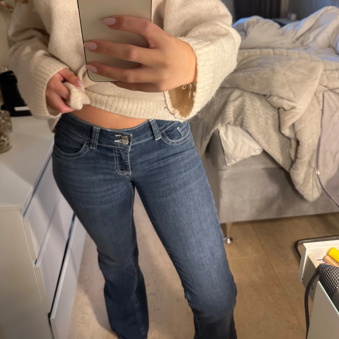 Blå bootcut jeans - 1