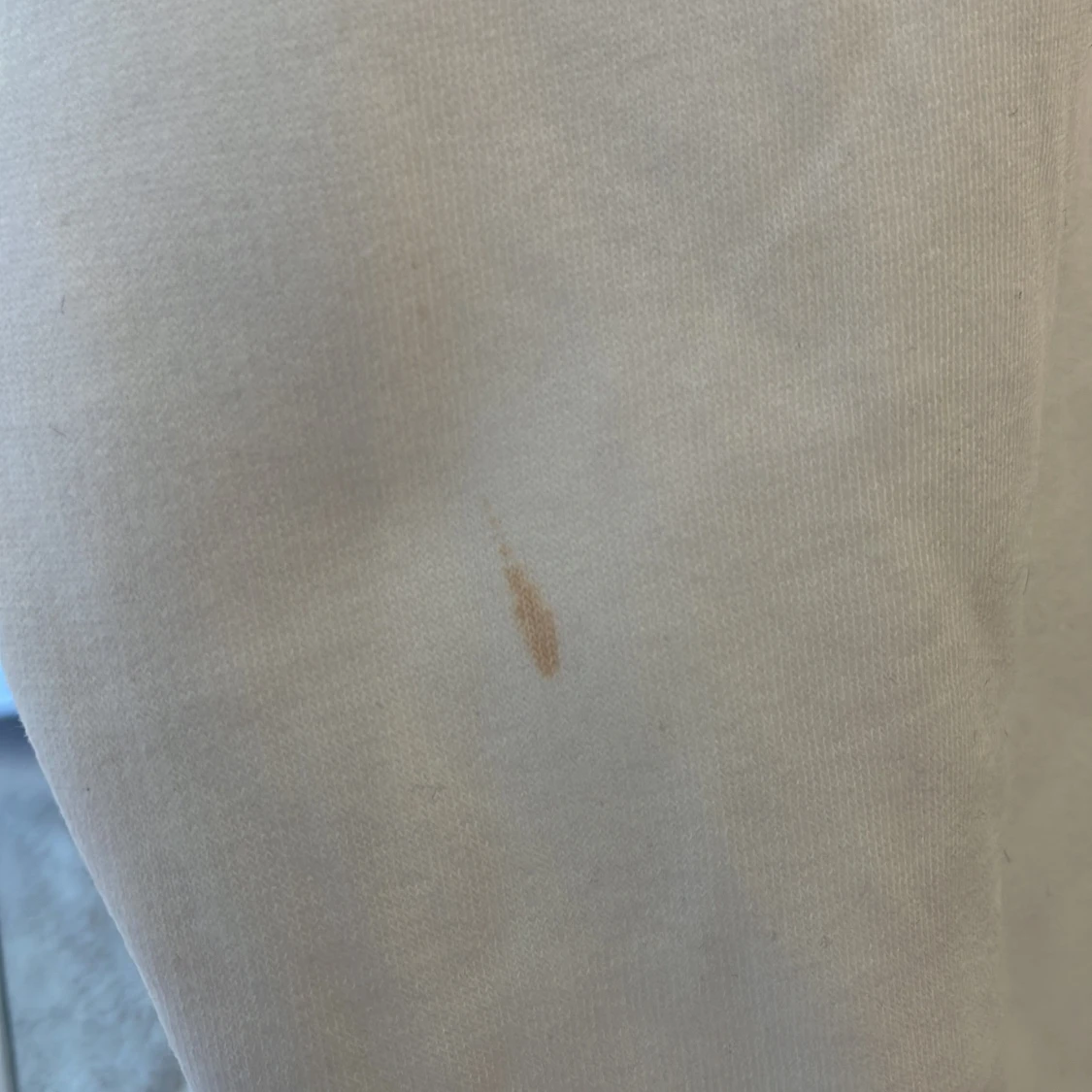 Vit croppad tröja från Gina Tricot - 2