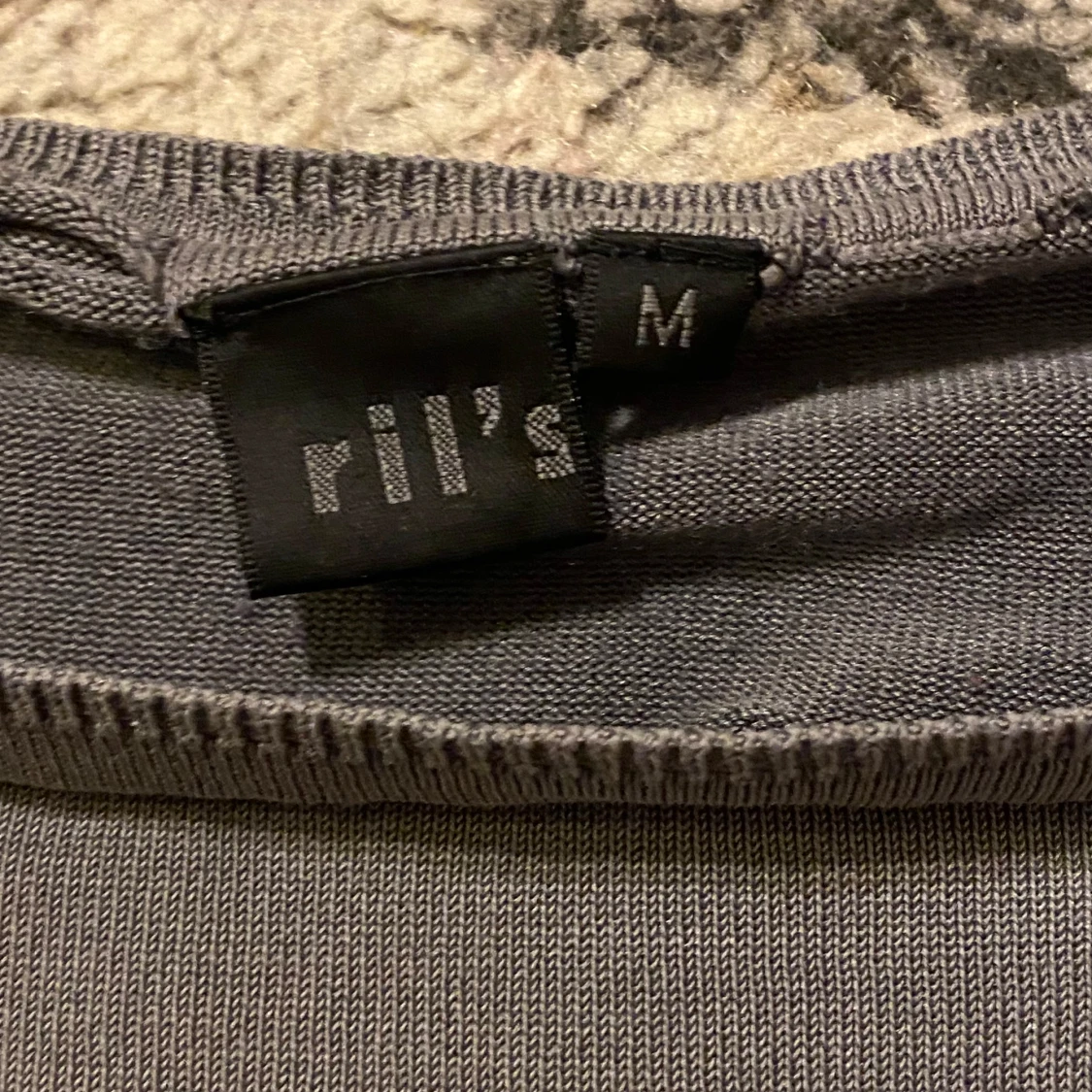 Grå tröja från Rill's - 2
