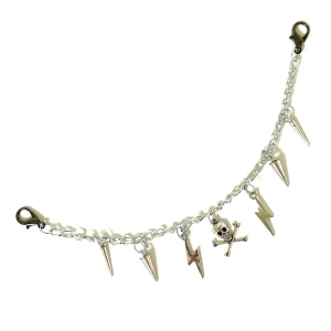 Silverfärgat accessoarsmycke - Silverfärgat handgjort accessoarsmycke med hängande spikar, blixtar och dödskalle ☠️⚡️Perfekt för en cool touch på outfiten 👜🌟
