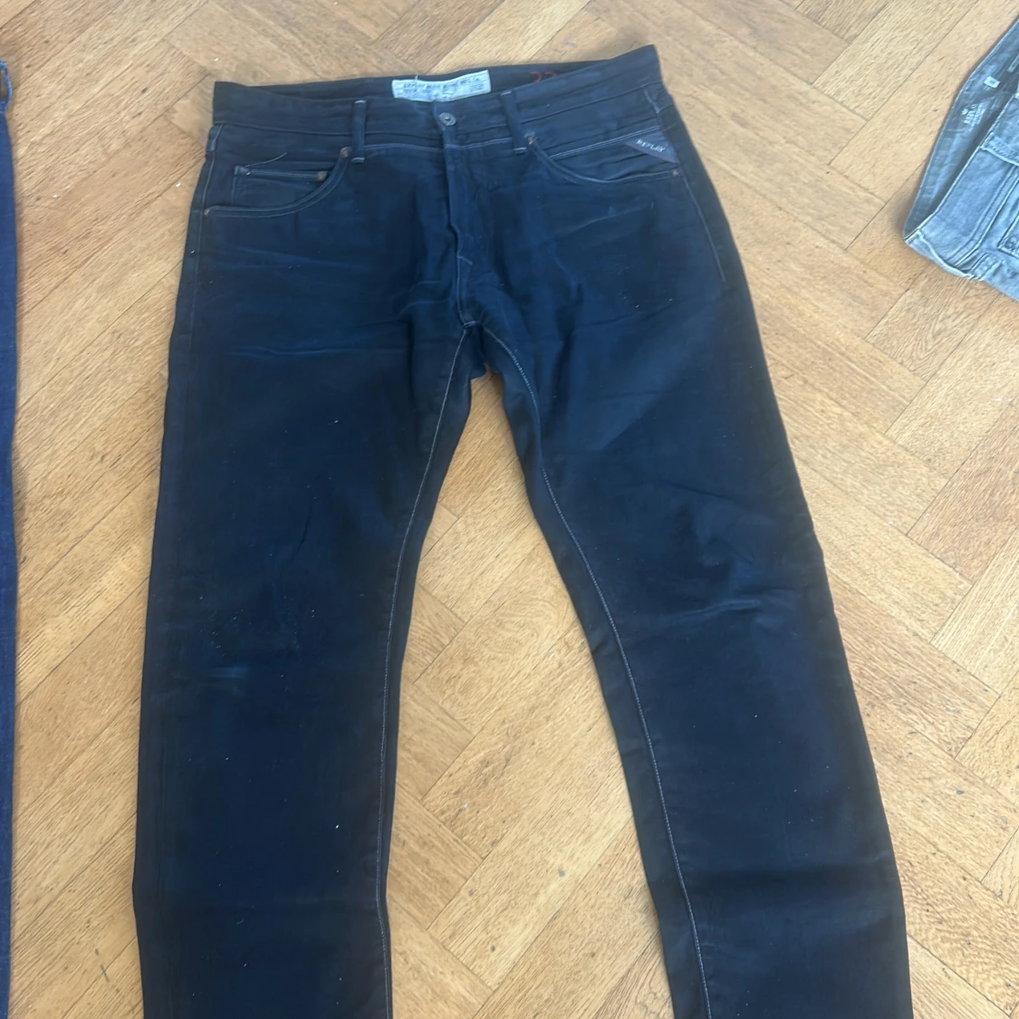 Svarta jeansbyxor från Replay