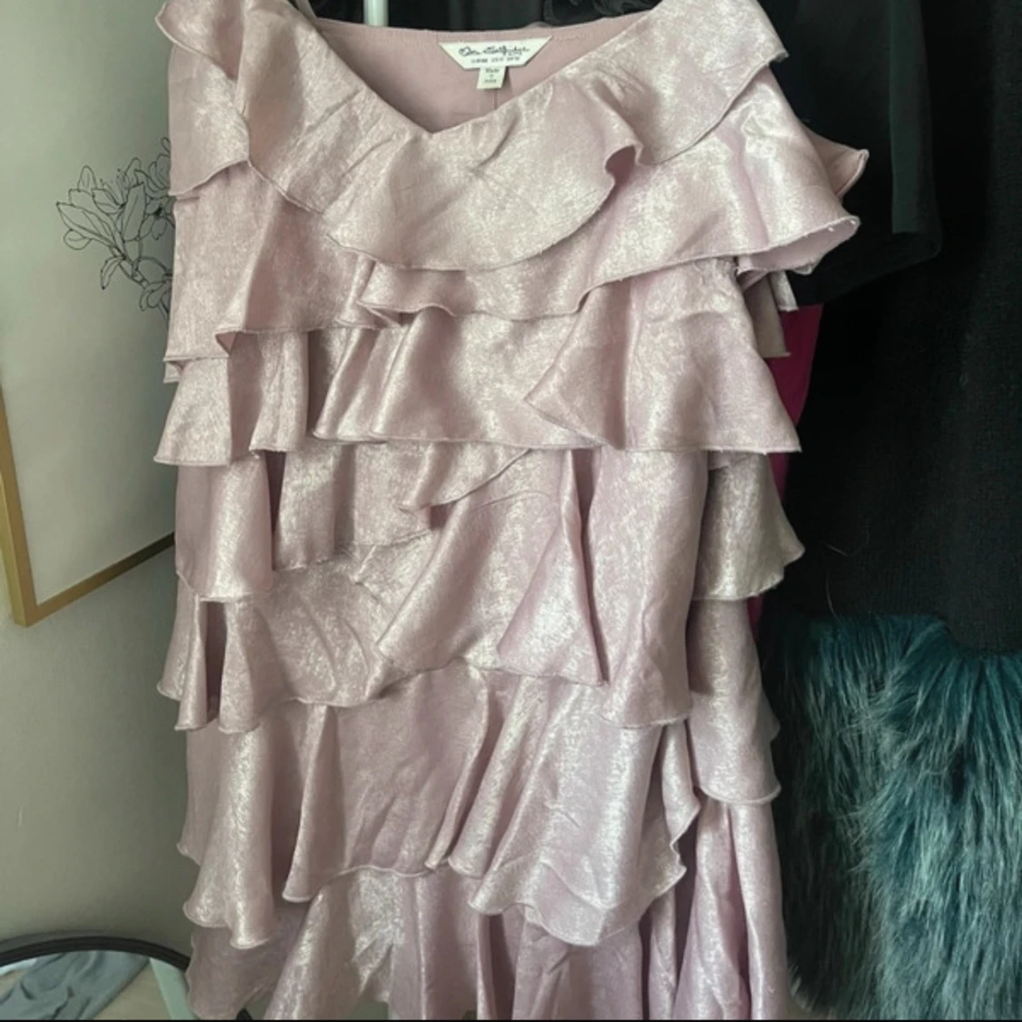 Rosa klänning med volanger - 1