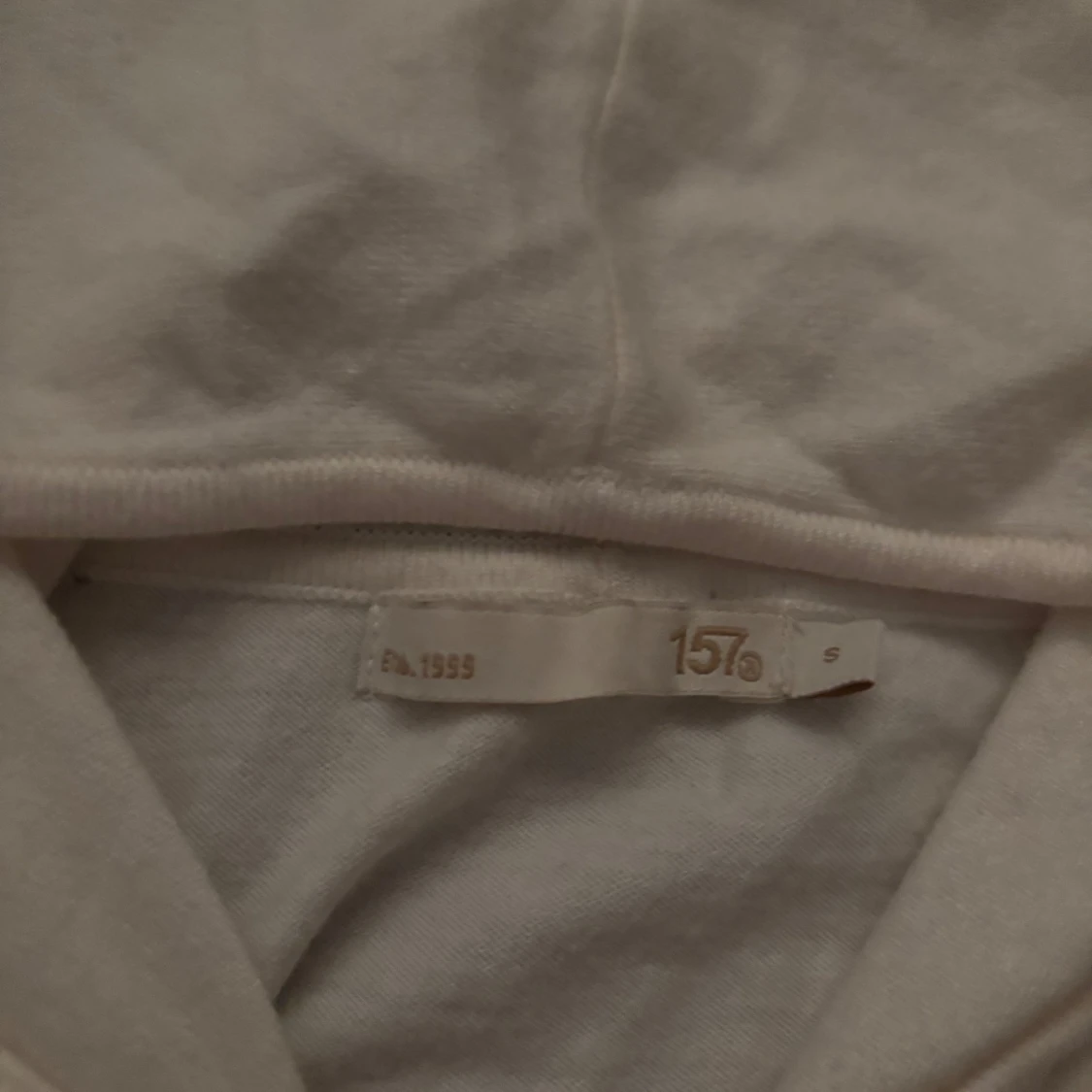 Vit hoodie med dragkedja från 157 - 1