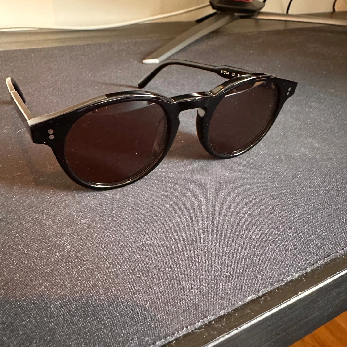 Svarta solglasögon från CHIMI