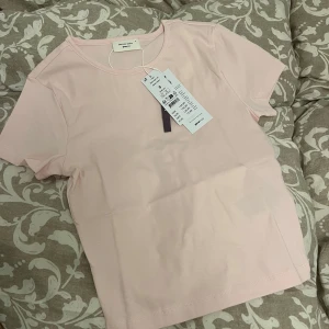 Rosa topp - Topp från Gina tricot, helt ny