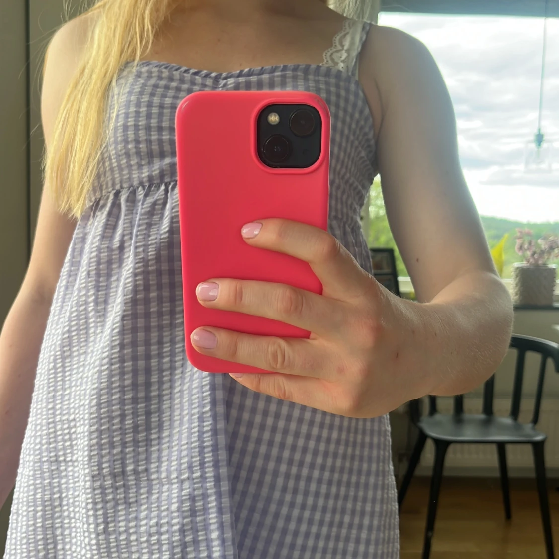 Ljuslila rutig kortklänning med spets - 1