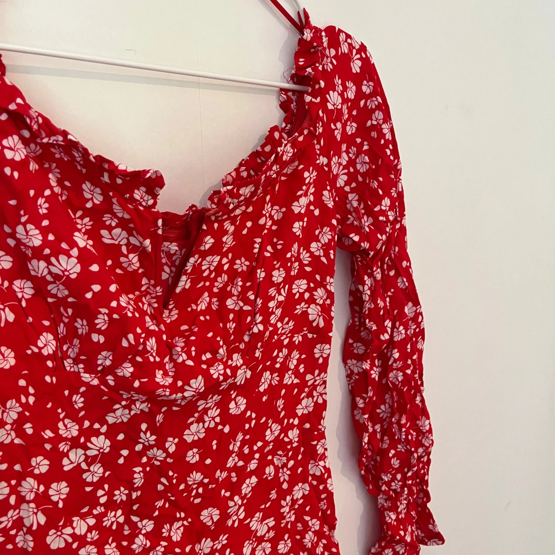 Röd blommig klänning från Parisian - 1