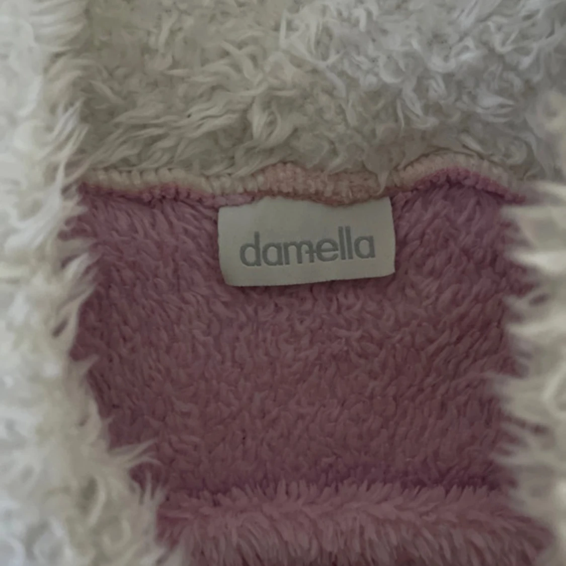 Ljusrosa myströja från Damella Small/medium - 3