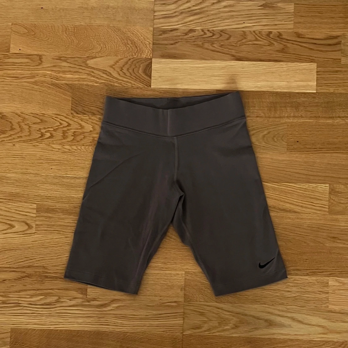 Bruna cykelshorts från Nike - 2