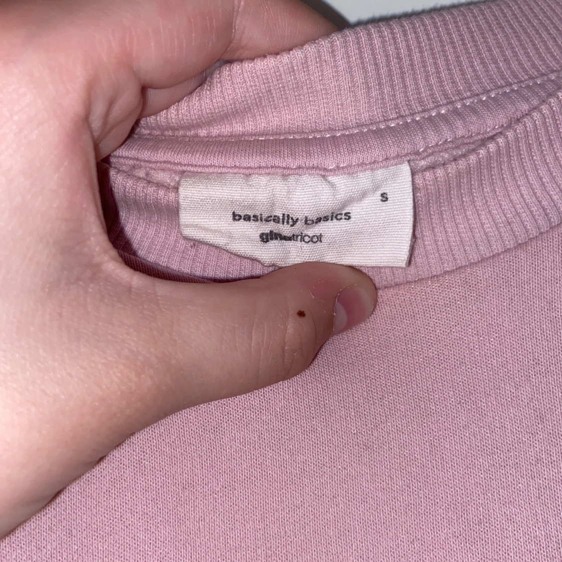 Ljusrosa sweatshirt från Gina Tricot - 2