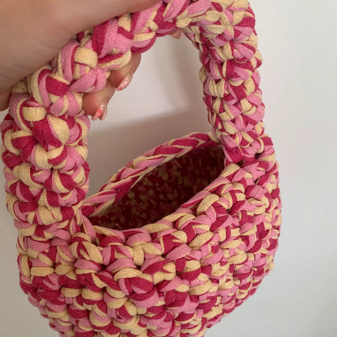 Handgjord rosa och gul virkad väska - 2