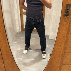 Replay jeans  - Ett par snygga jeans från Replay i storlek W34 L32 i modellen Grover 
