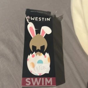 Westin swin easter edition 2% - Detta är en Westin swim easter edition denna färg är extremt svår att få på bara 2% därför priset den finns uppe på tradera från en annan person för 2000kr
