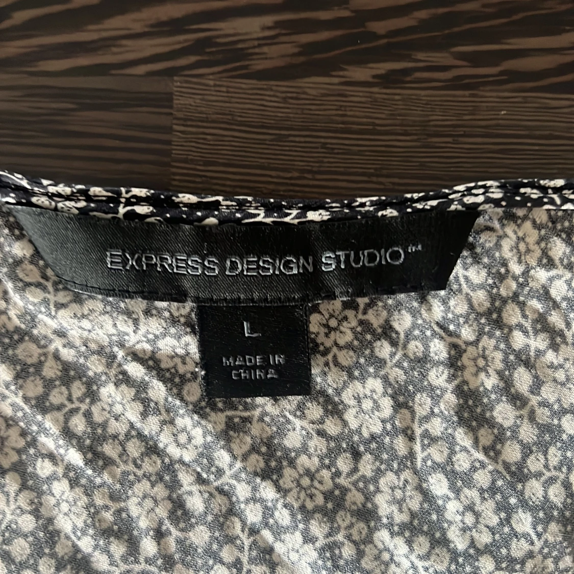 Blommig blus från Express Design Studio - 2