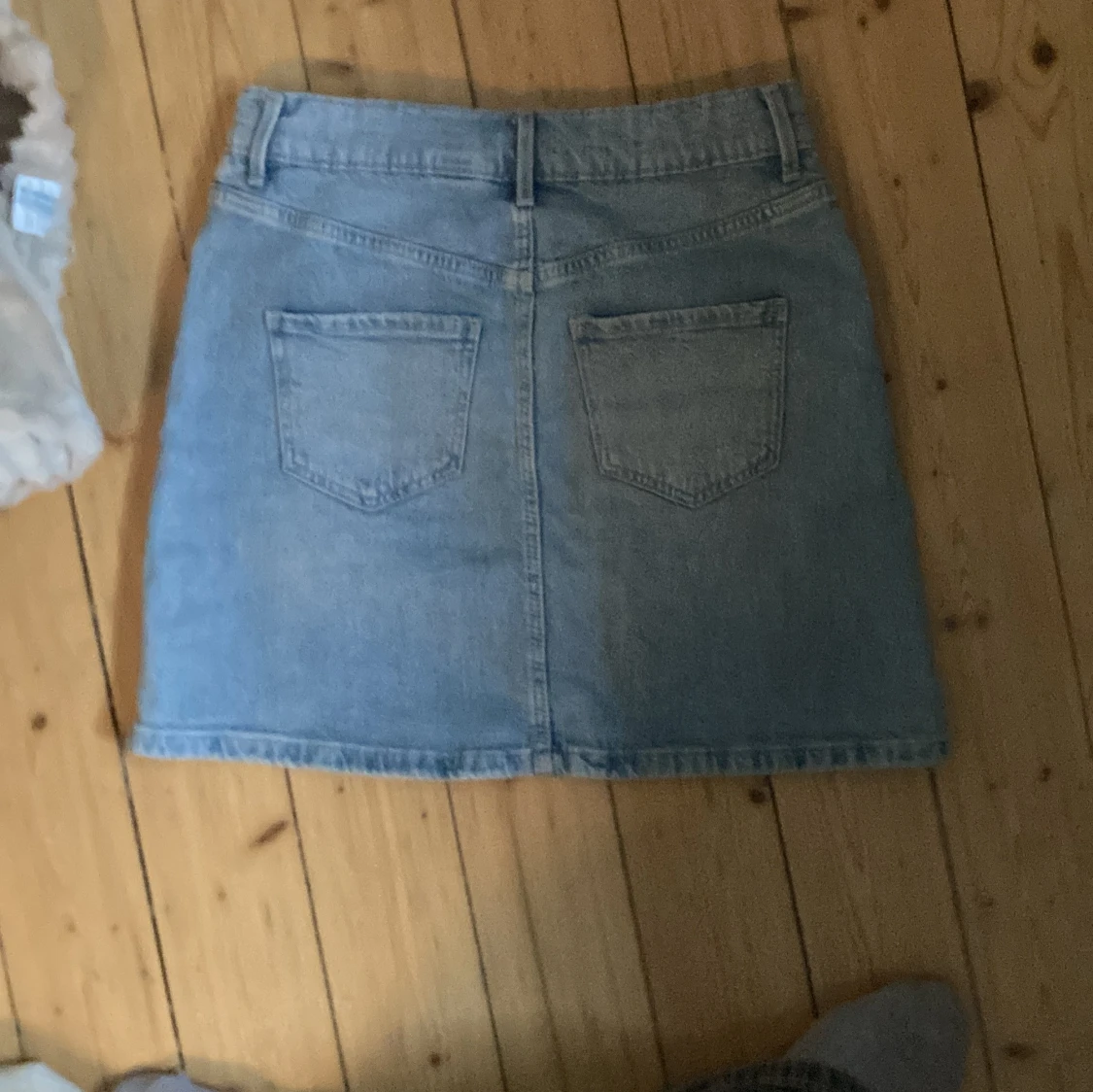 Ljusblå jeanskjol från H&M - 2