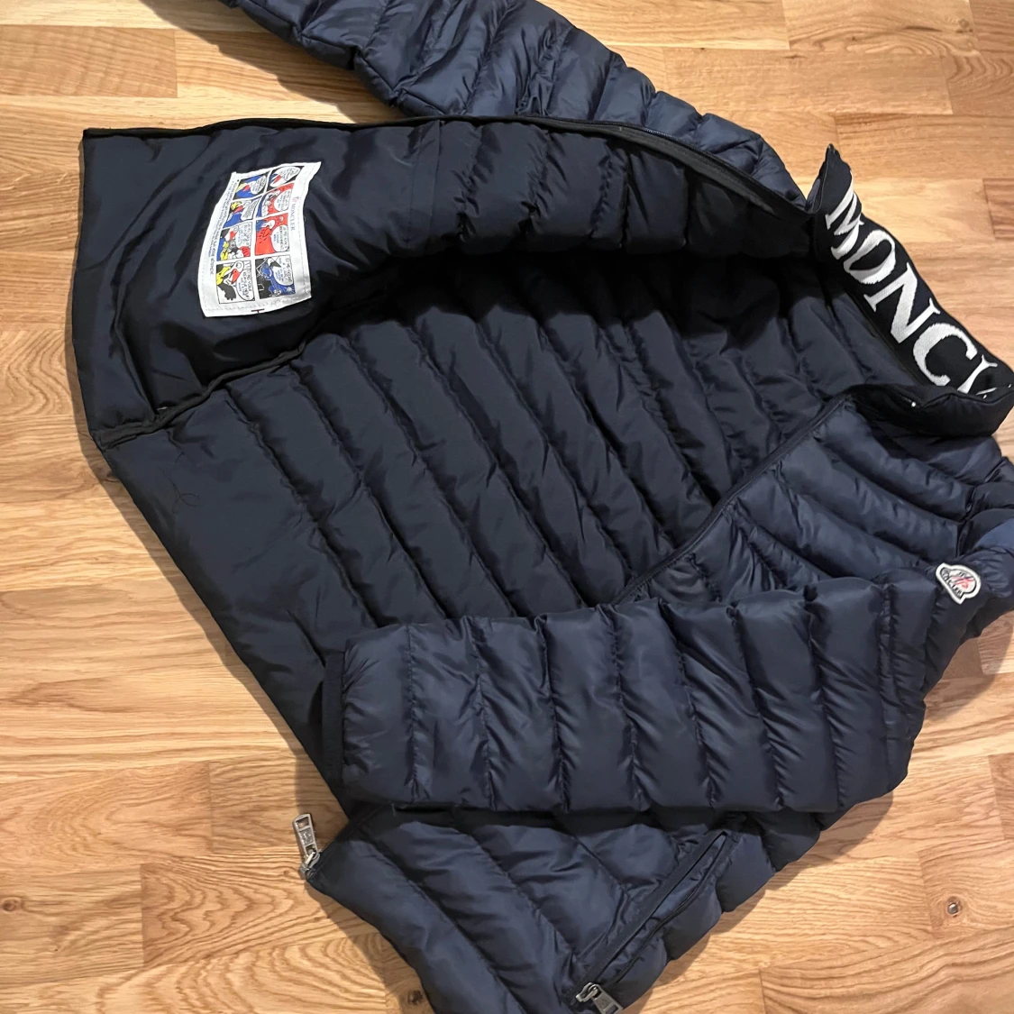 Mörkblå dunjacka från Moncler M - 3