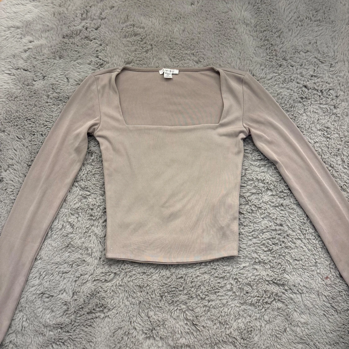 Beige långärmad topp från MISU