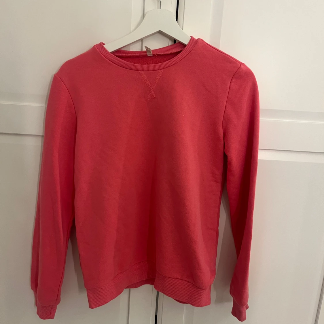 Rosa sweatshirt med rund hals