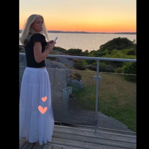 Lång kjol stradivarius  - Vit långkjol som jag använt enstaka gånger! 💕💕