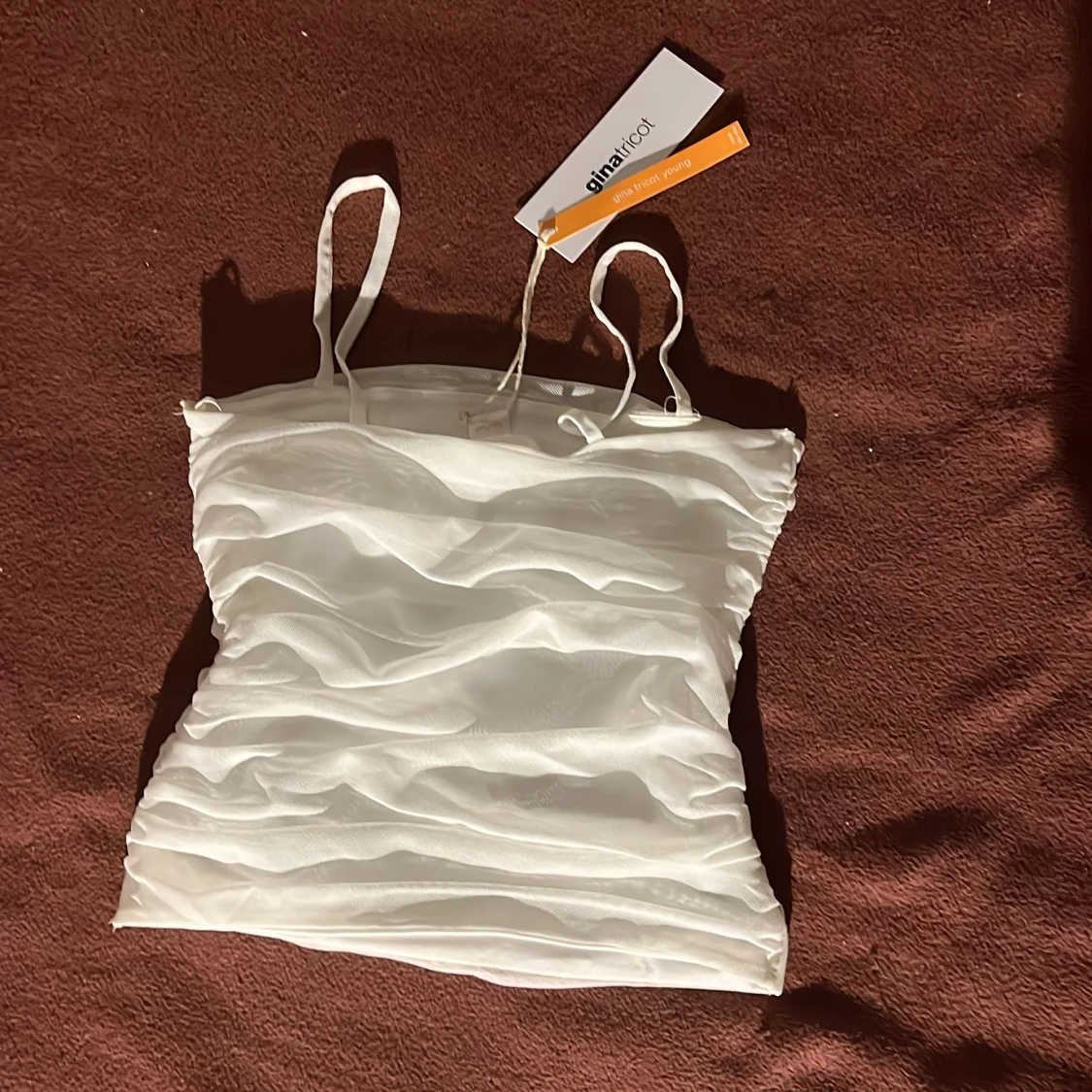 Vit croppad linnetopp från Gina Tricot - 1