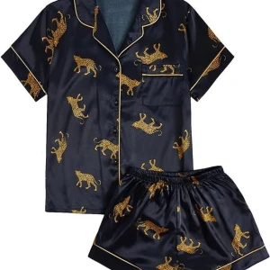 Leopard pyjamas - Knappt använd, bra skick. 💘
