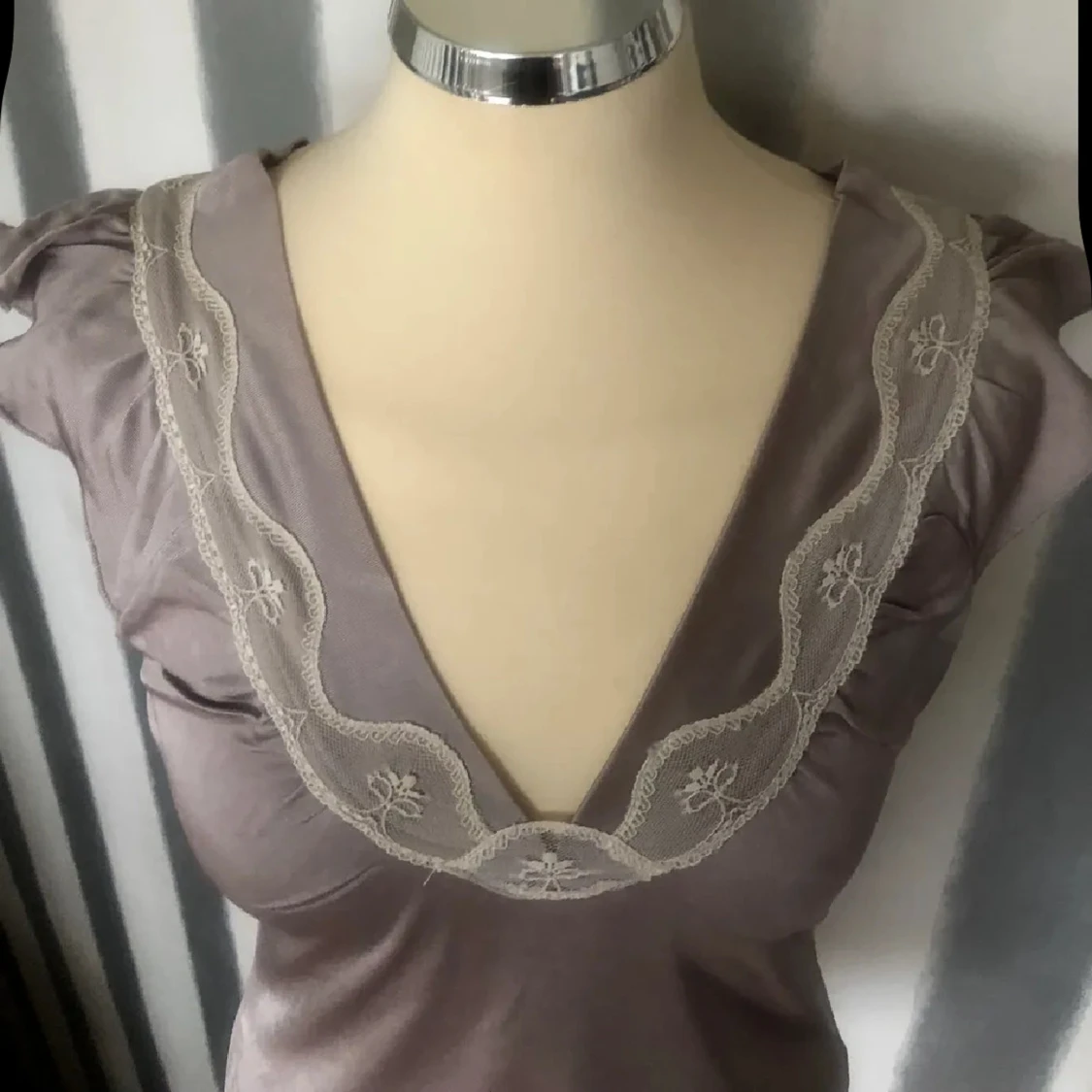 topp med spetsdetalj S viskos - 2