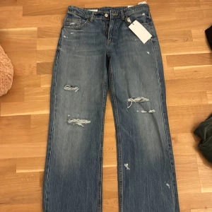 Zara jeans - Ljus blåa Jeans från Zara, aldrig använda. 