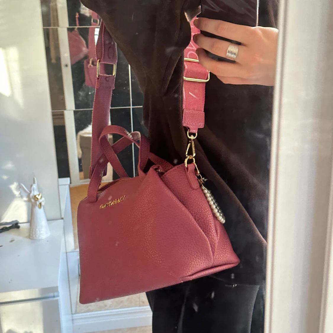 Rosa axelväska från Valentino - 3