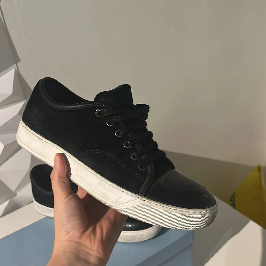 Svarta sneakers från Lanvin i mocka - 1