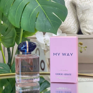 Giorgio Armani My Way parfym - Fräsch och feminin parfym från Giorgio Armani, My Way. 90ml helt ny