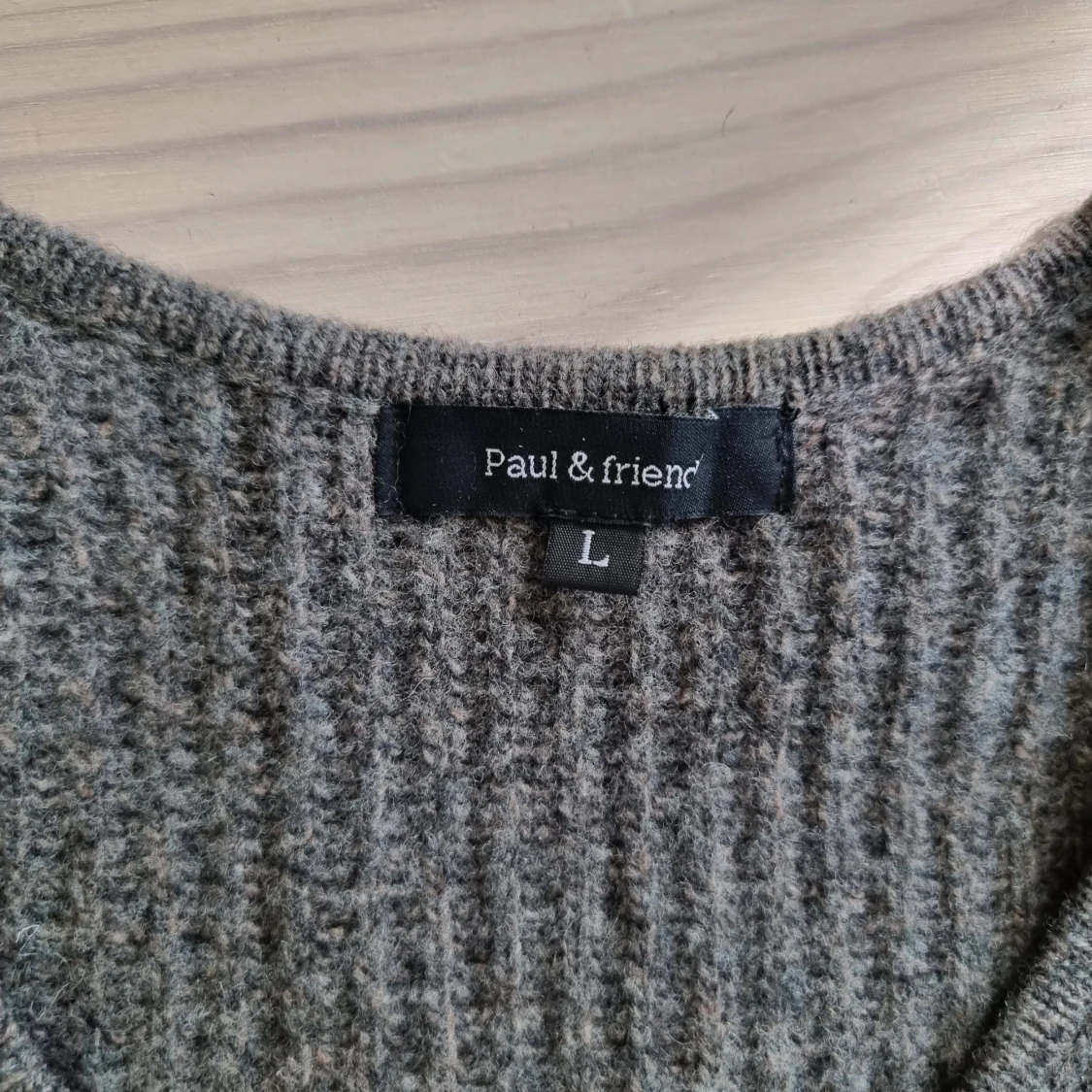 Grå stickad tröja från Paul & friend - 1