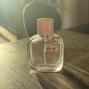 Lacoste Eau de Toilette 35ml - I princip full (bild 2)💗