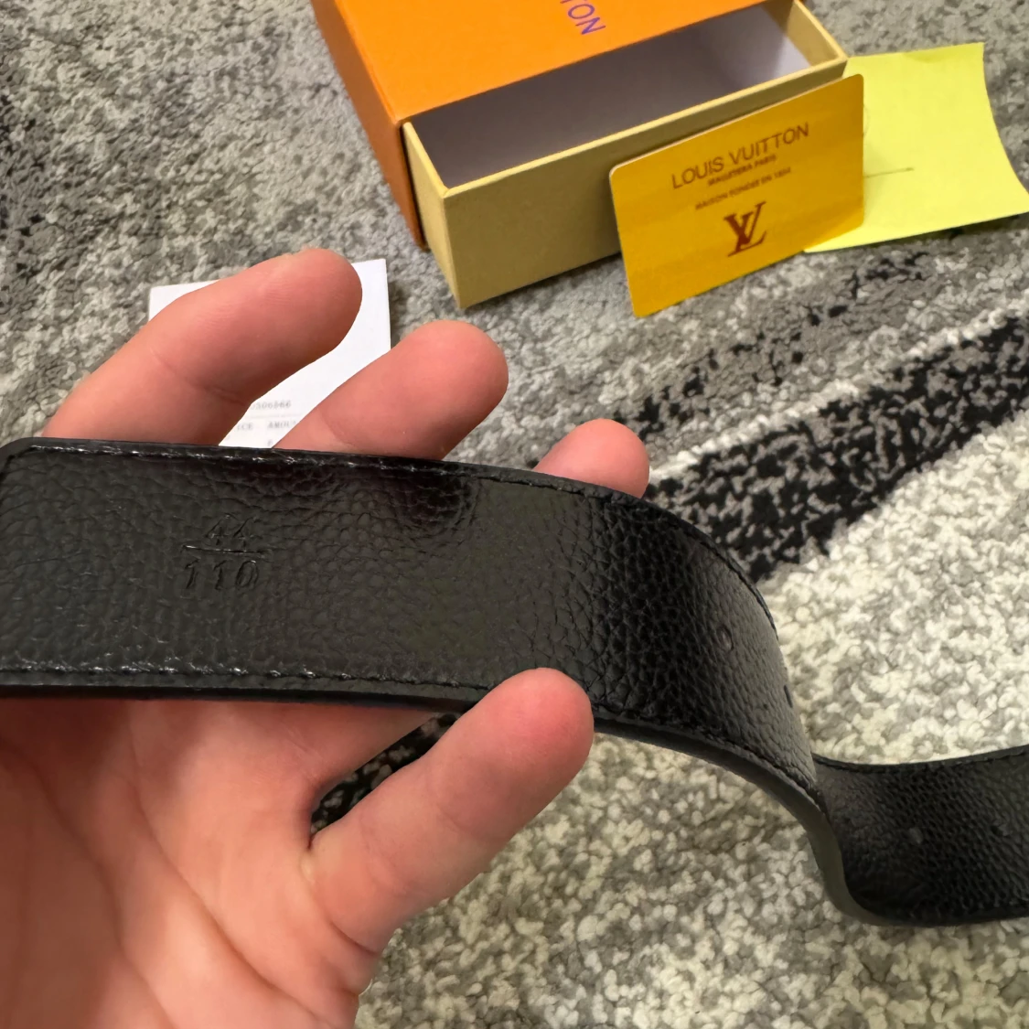 Svart L V bälte  - 3