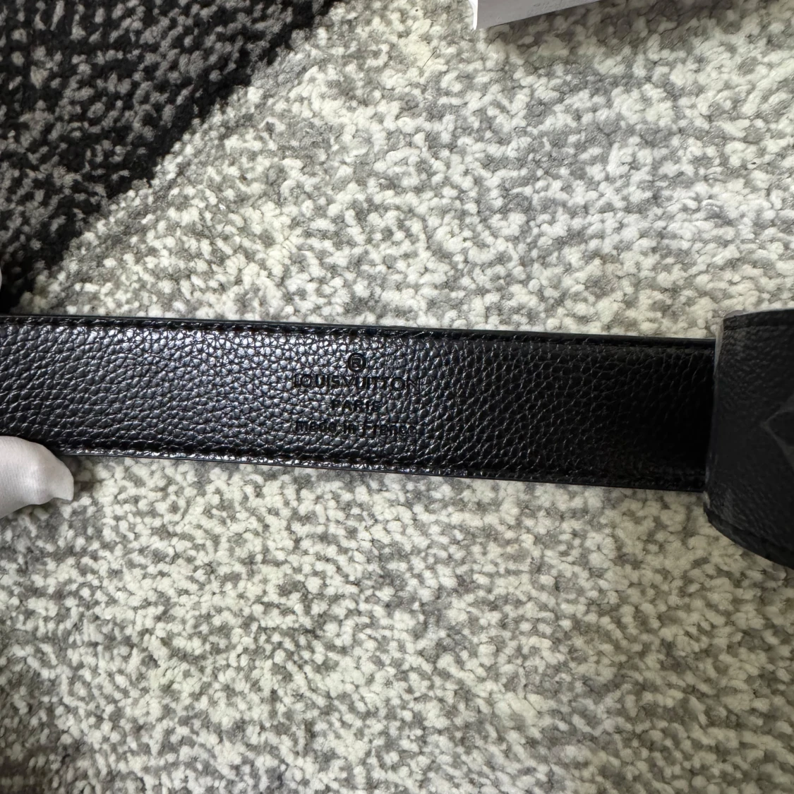 Svart L V bälte  - 1