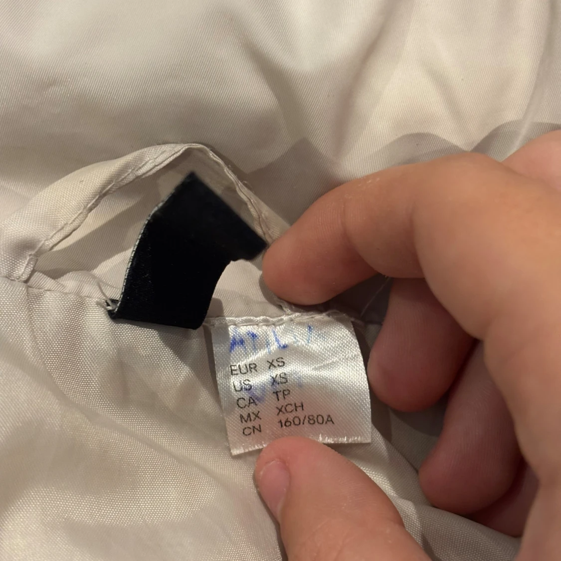 Vit dunväst i XS med hög krage - 2