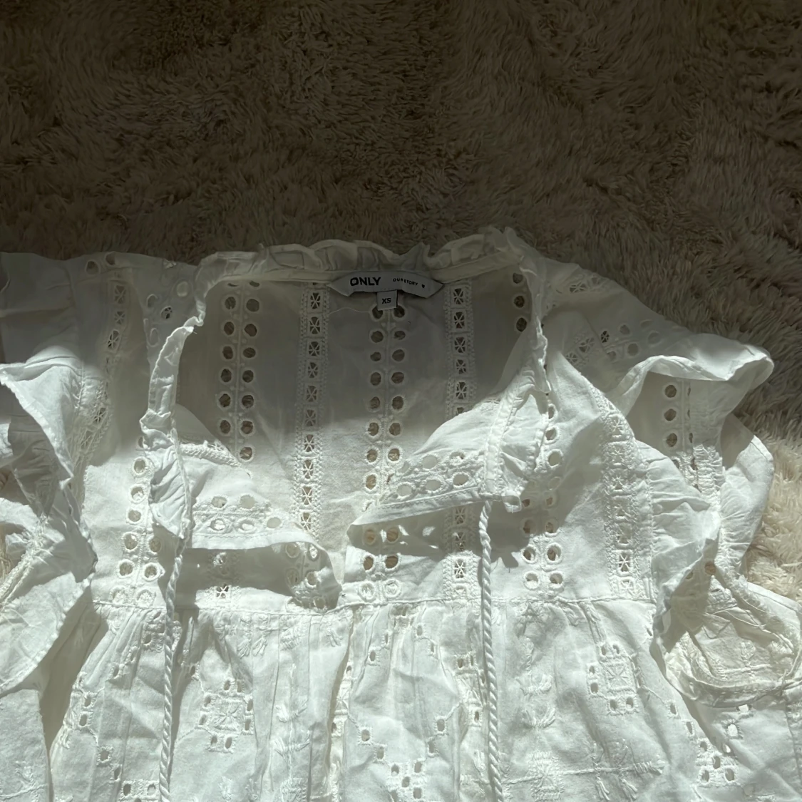 vit blus från only  - 3