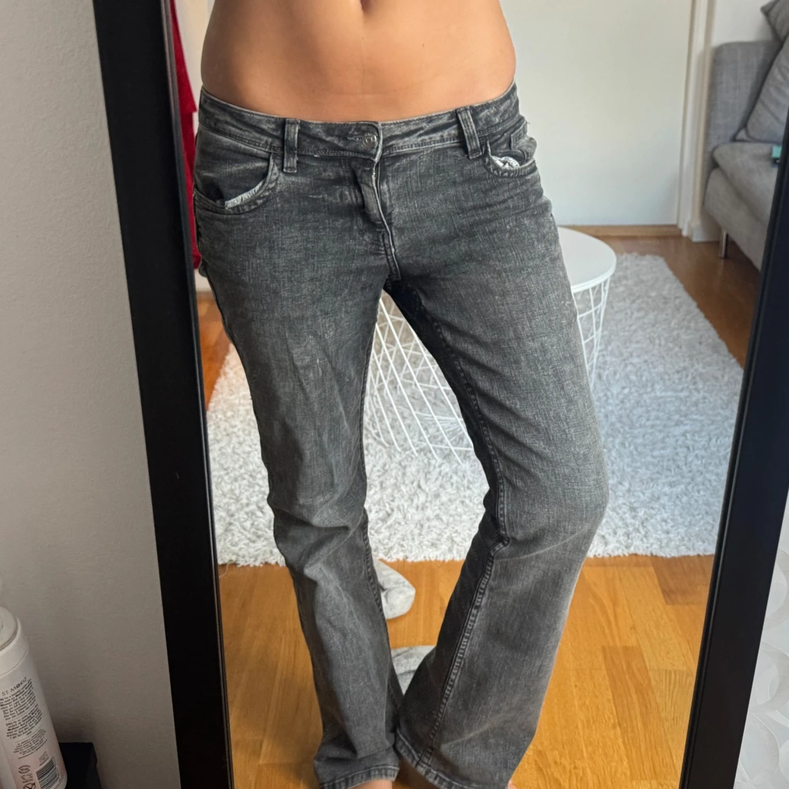 Grå bootcut jeans