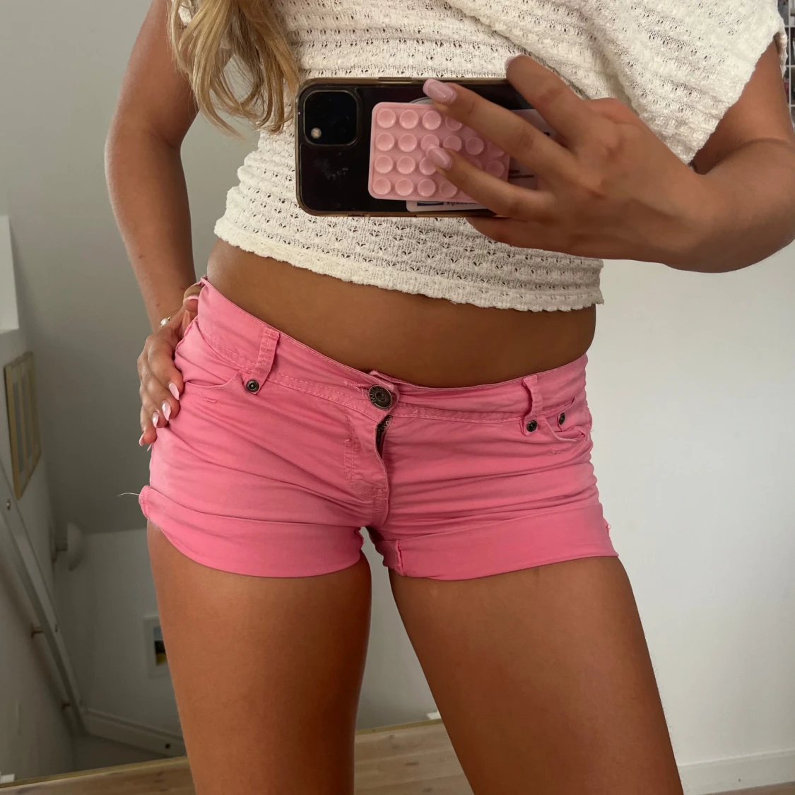 Rosa låga shorts med fickor - 1