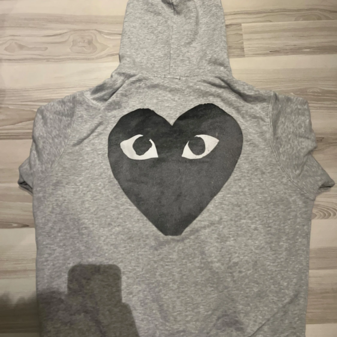 Grå hoodie Comme des Garçons Play - 3