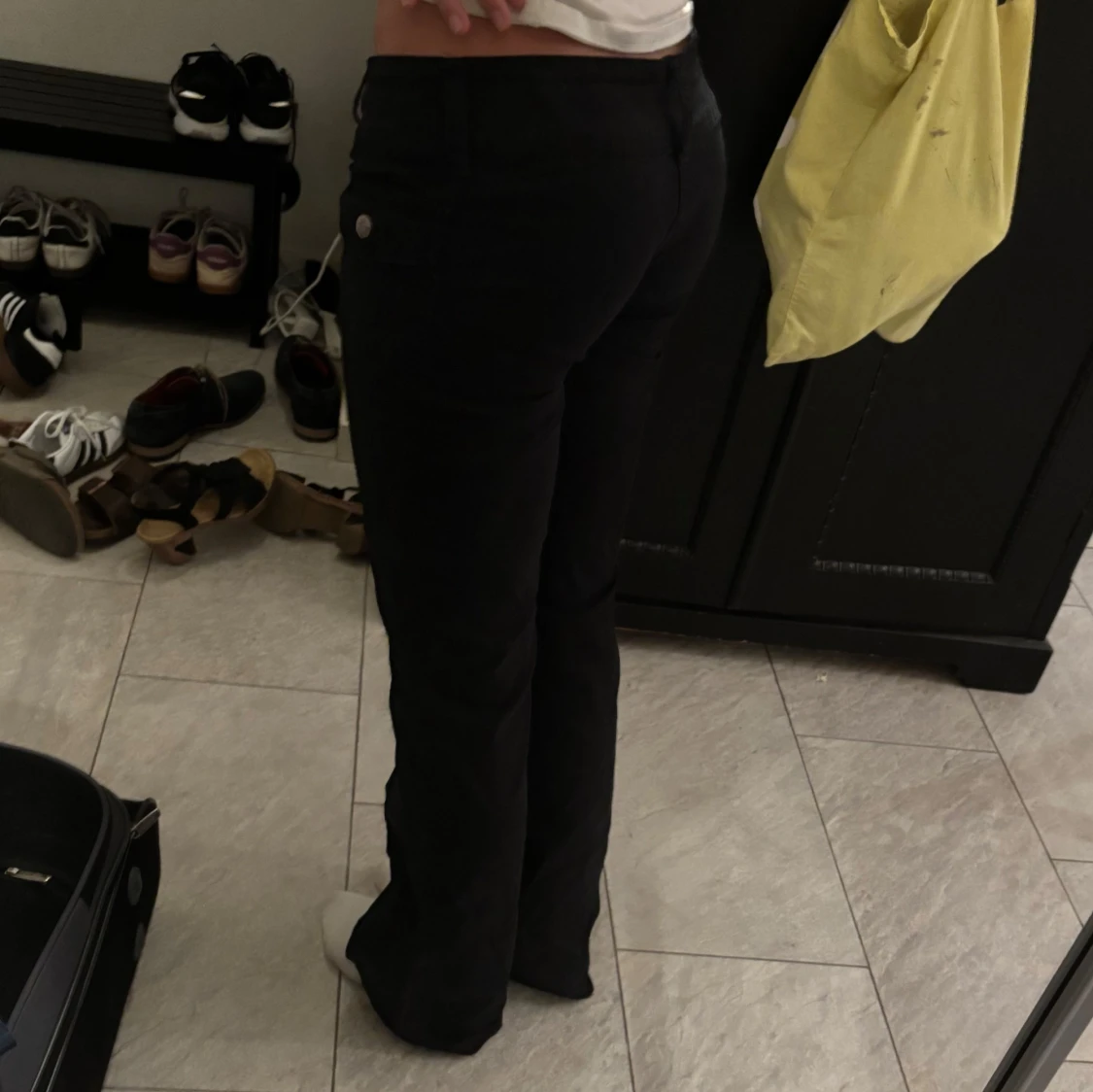 Svarta bootcut byxor 