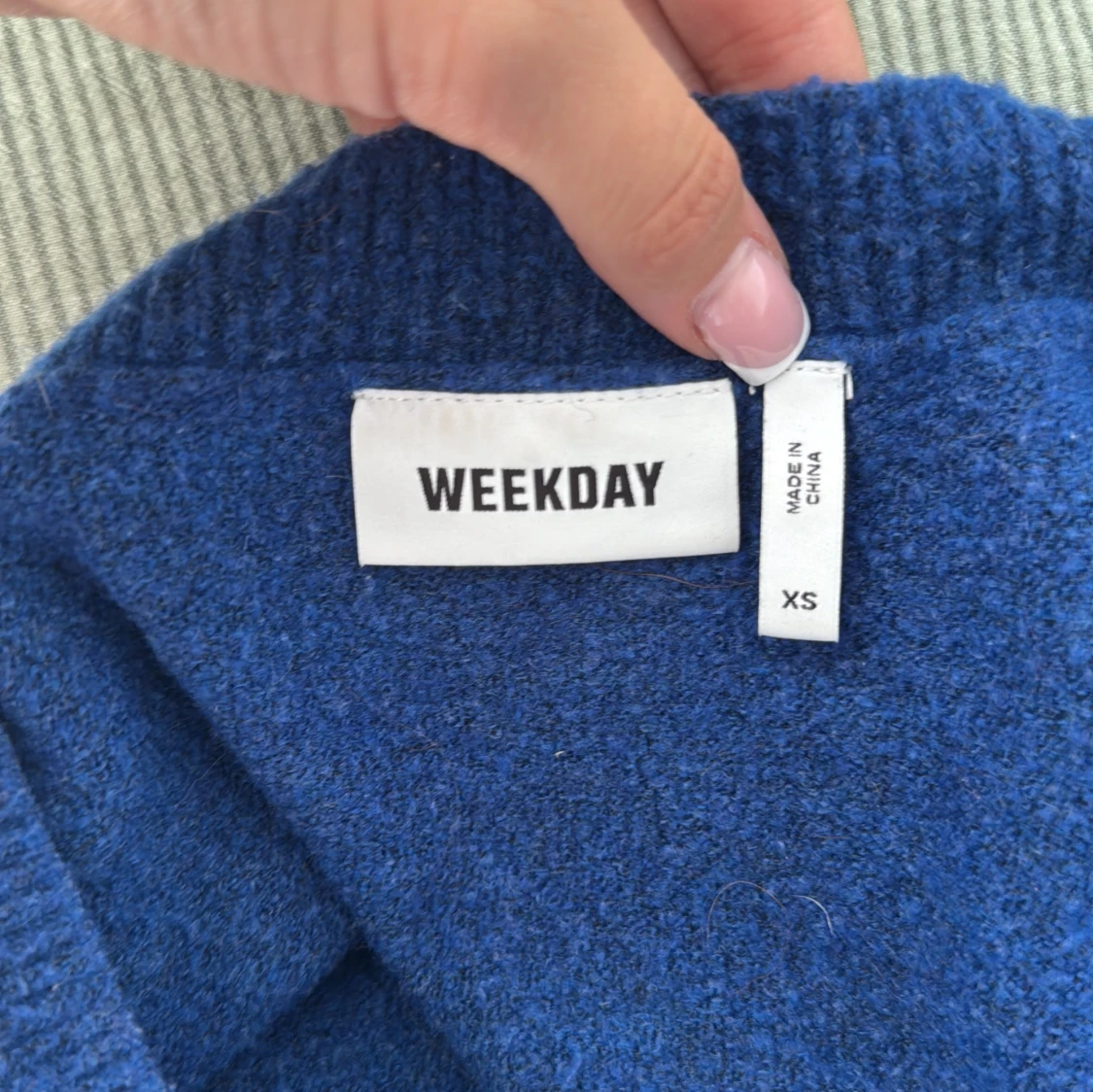 Blå stickad tröja från Weekday - 1