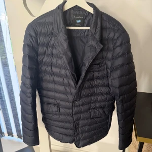 Kavaj jacka - Kavaj jacka perfekt till hösten. Passar S/M. Nypris 2500kr